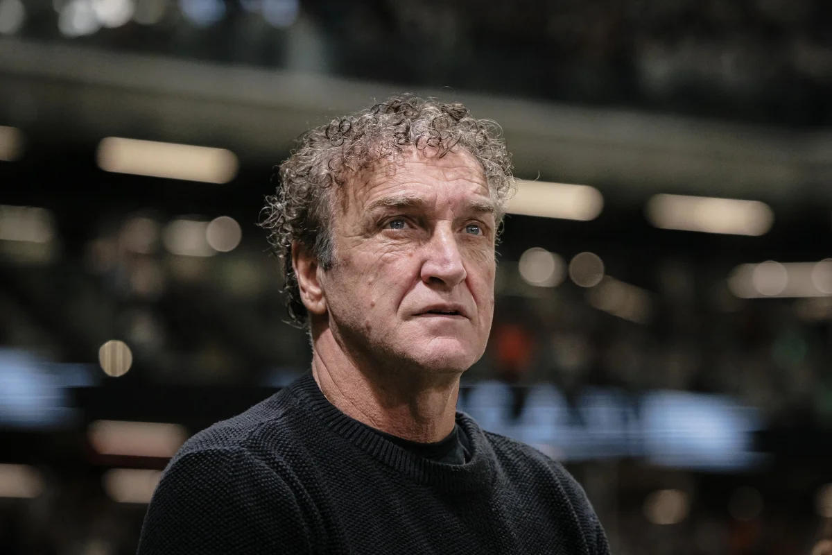 Cuca, técnico do Santos