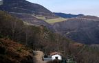 A 94 ans, il vit seul sans électricité dans une forêt en Espagne