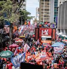 Caminhada de Lula e Haddad na Rua Augusta. Foto: Taba Benedicto/Estadao / Estadão