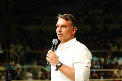 Flávio Bolsonaro não descarta cargo para o pai e diz que Eduardo não será chanceler
