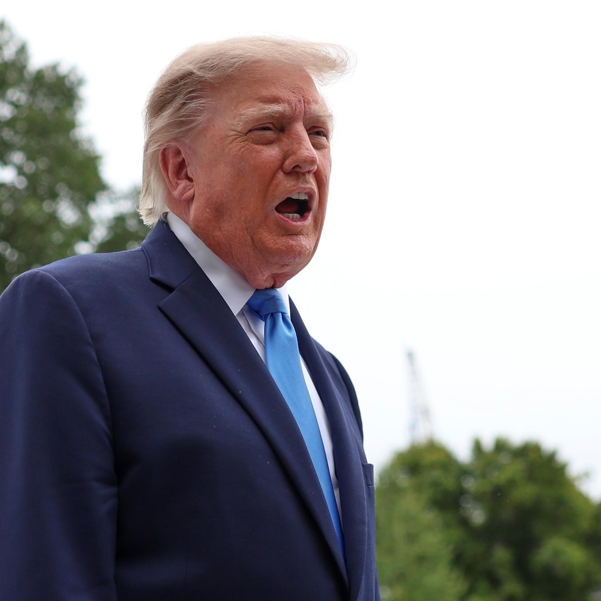 Vitória de Flávio Bolsonaro pode ajudar a completar ‘mapa de Trump’ na América Latina, aponta NYT