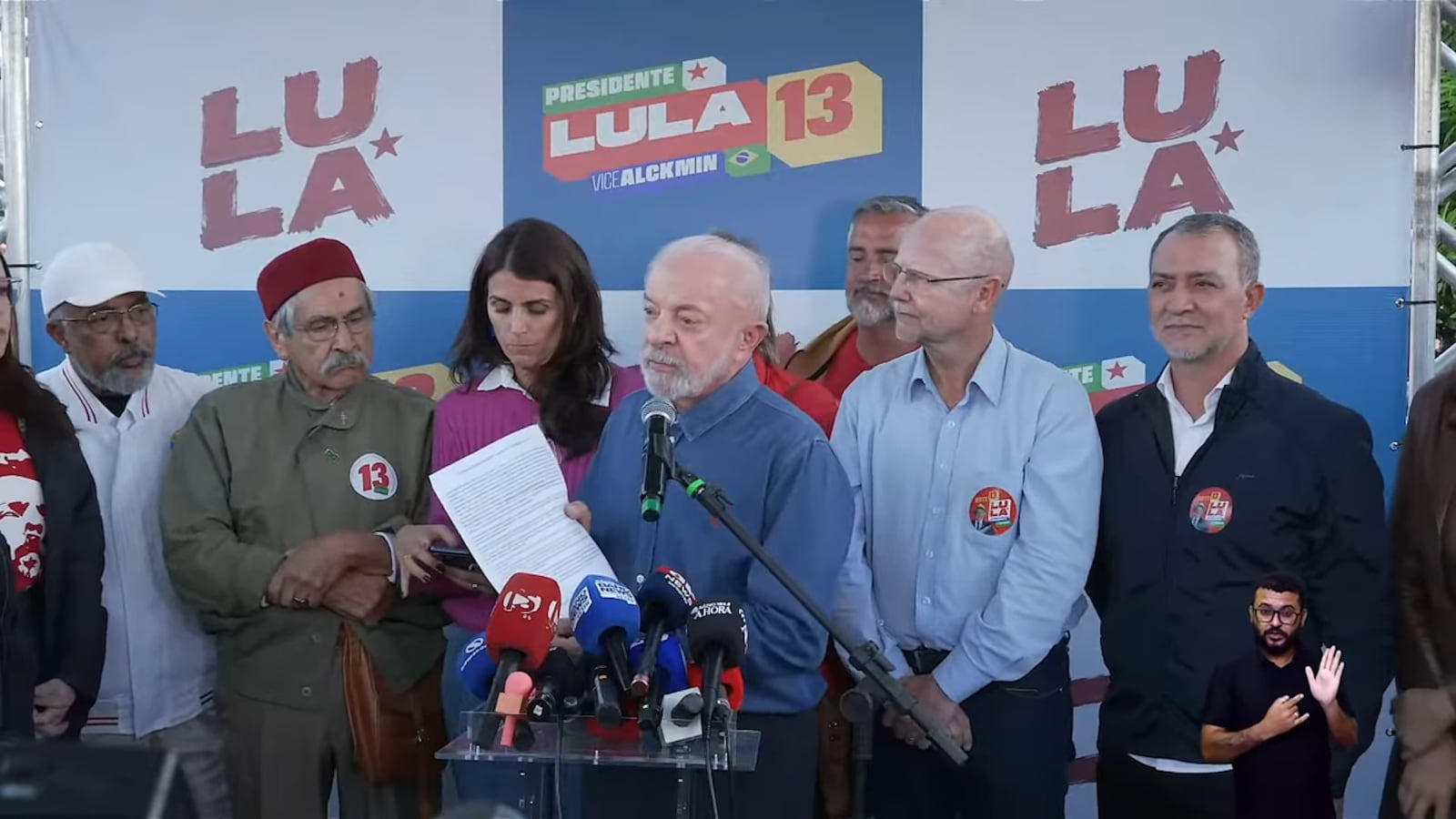 Presidente desafia adversário a fazer o mesmo e promete transparência na campanha Reprodução/Youtube/@lulaoficial