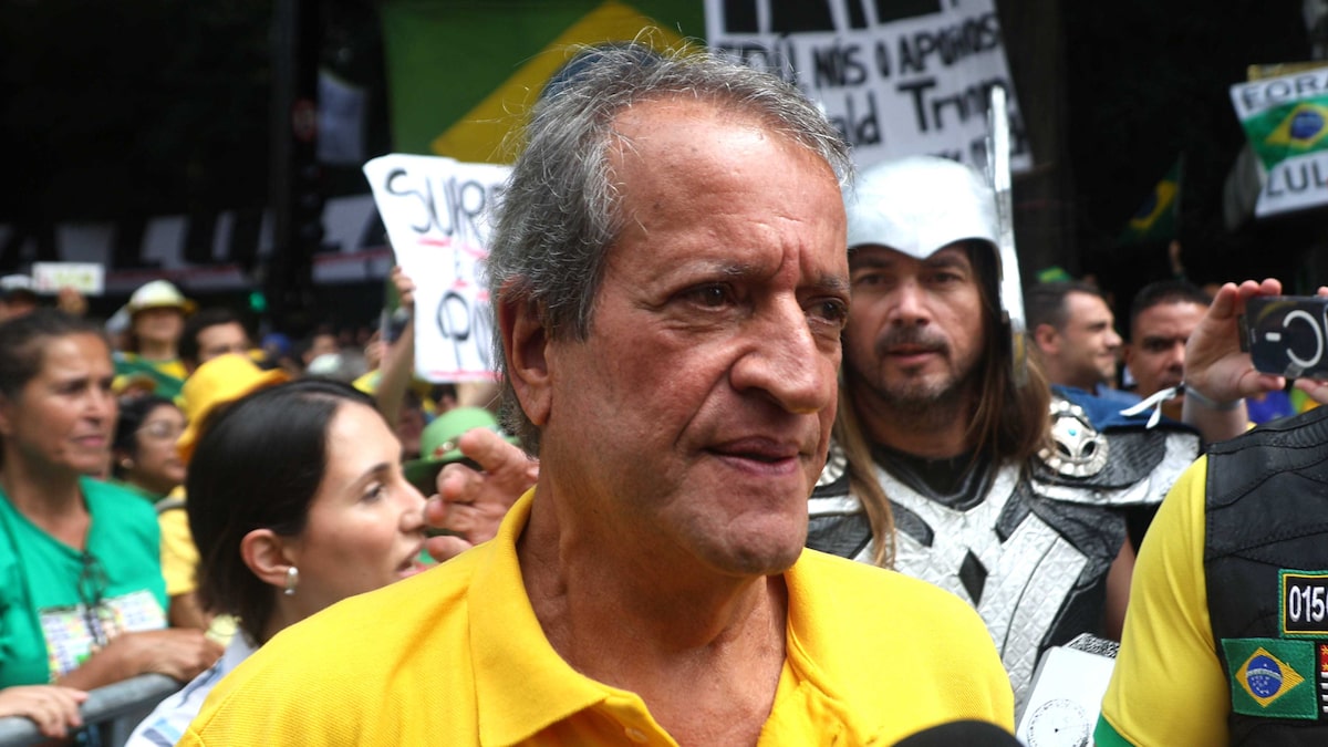 Valdemar Costa Neto projeta presença de Jair Bolsonaro em um eventual governo Flávio