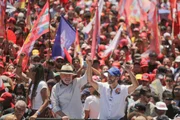 Flávio e Lula disputam 706 mil votos "sem dono" no DF e Entorno