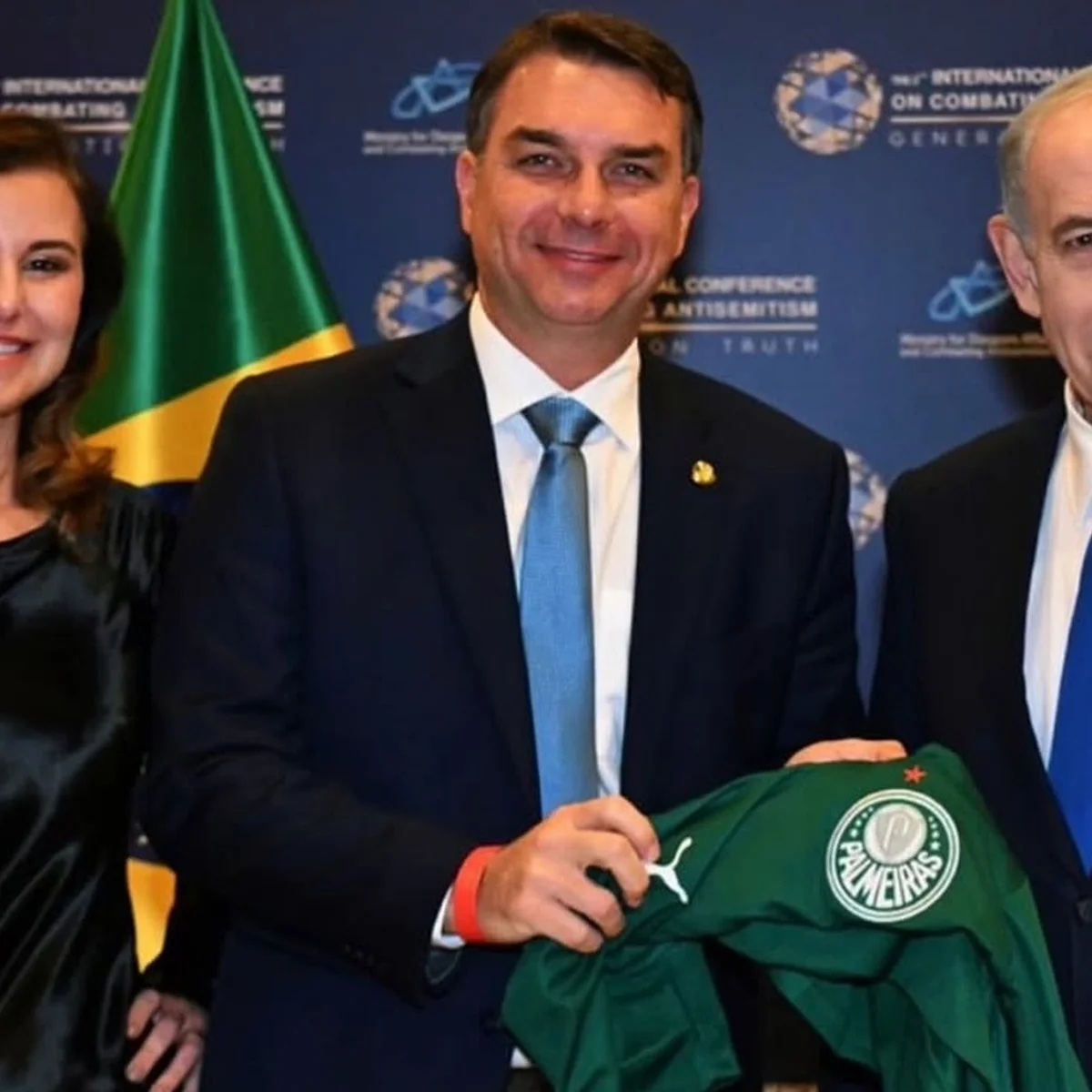 Netanyahu liga para Flávio Bolsonaro e o convida para visitar Israel