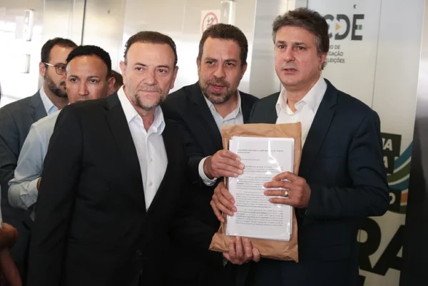 Ao TSE, Lula pede entrega simultânea de autorizações para derrubar sigilos