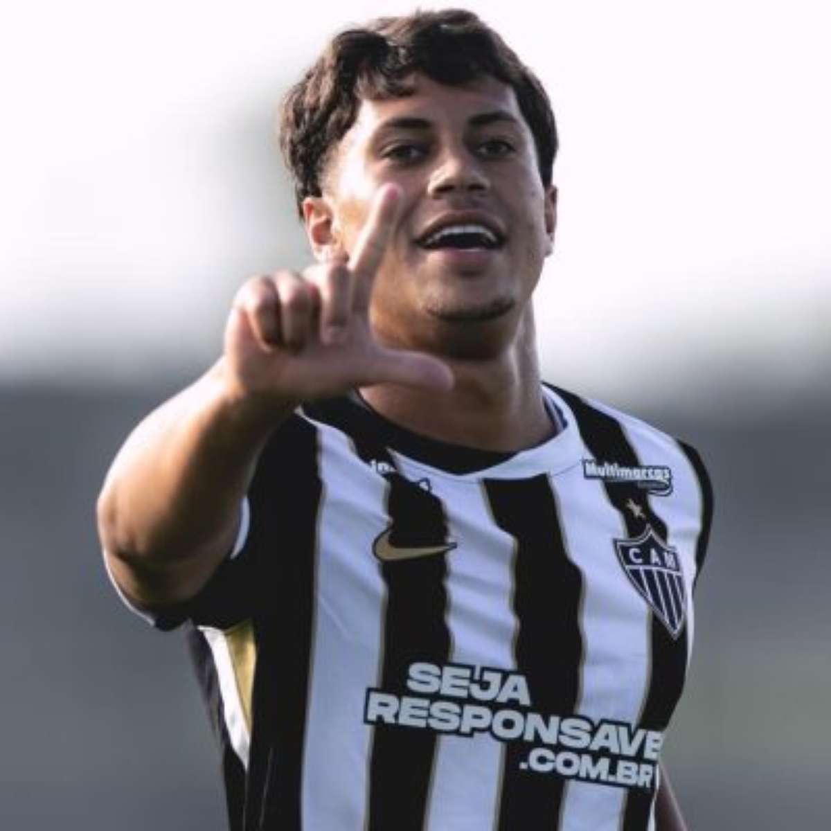 Filho de Hulk assina primeiro contrato profissional com Atlético