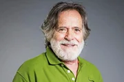 José de Abreu rebate ofensa etarista: “Eu sou um gato!”