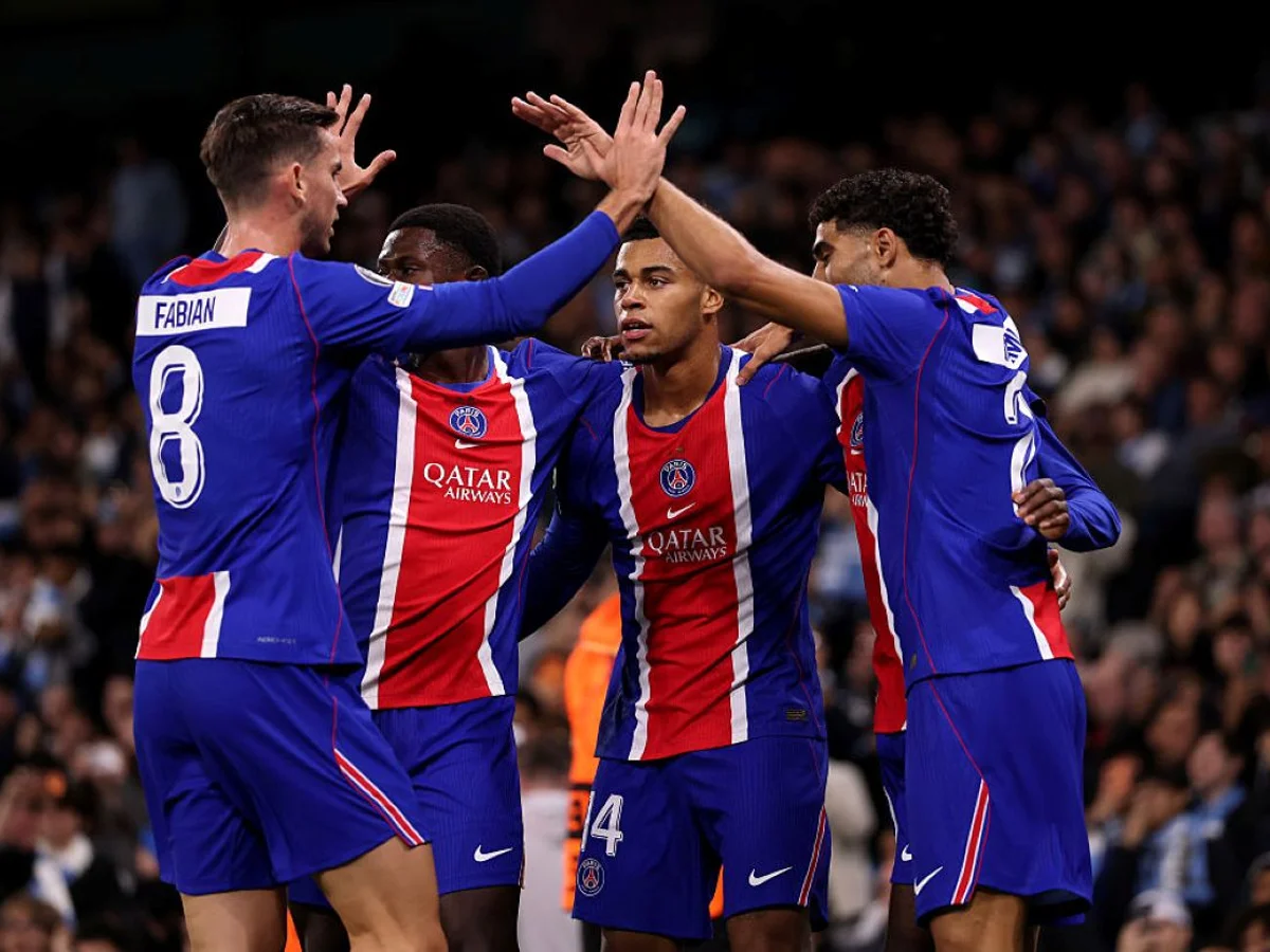 Champions League: PSG goleia o Manchester City e assume a liderança
