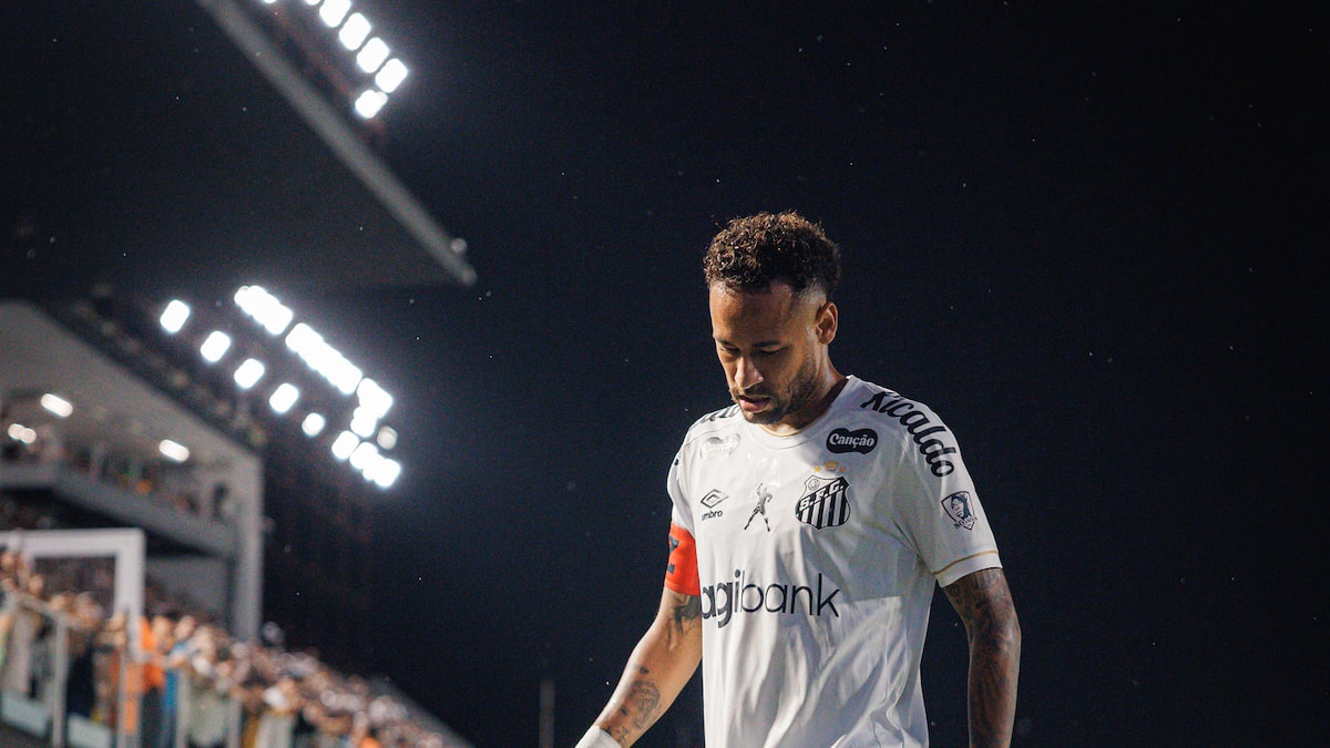 Neymar é denunciado pelo STJD por expulsão pela ‘Lei Vini Jr.’ em Santos x Bahia