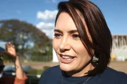 Michelle diz que Deus entregou missão via pedido de Bolsonaro e votos