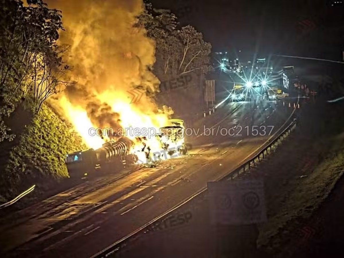 Acidente entre carretas provoca incêndio e interdita Rodoanel em SP; veja trecho afetado