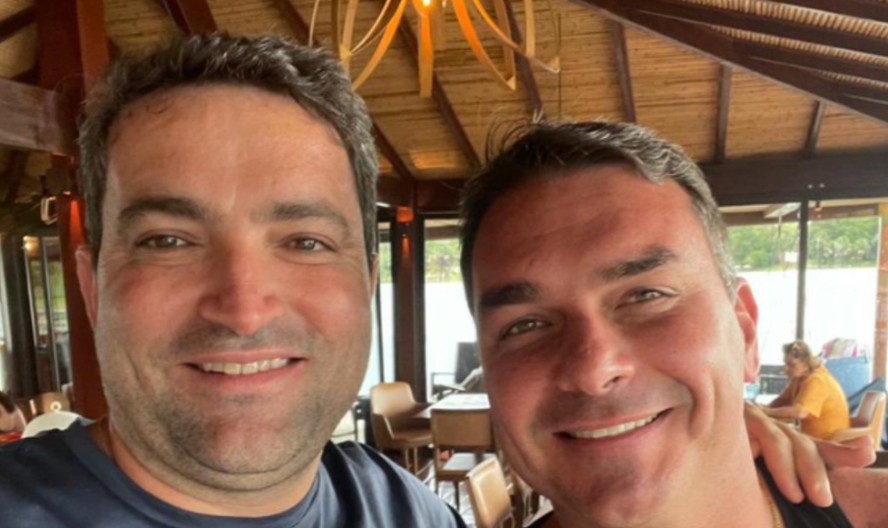 Avião de Willer Tomaz pode ter sido usado em fuga de Flávio Bolsonaro, segundo PF